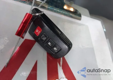 2015 Toyota Highlander Xle V6 z USA, uszkodzony, nr VIN 5TDKKRFH0FS097629